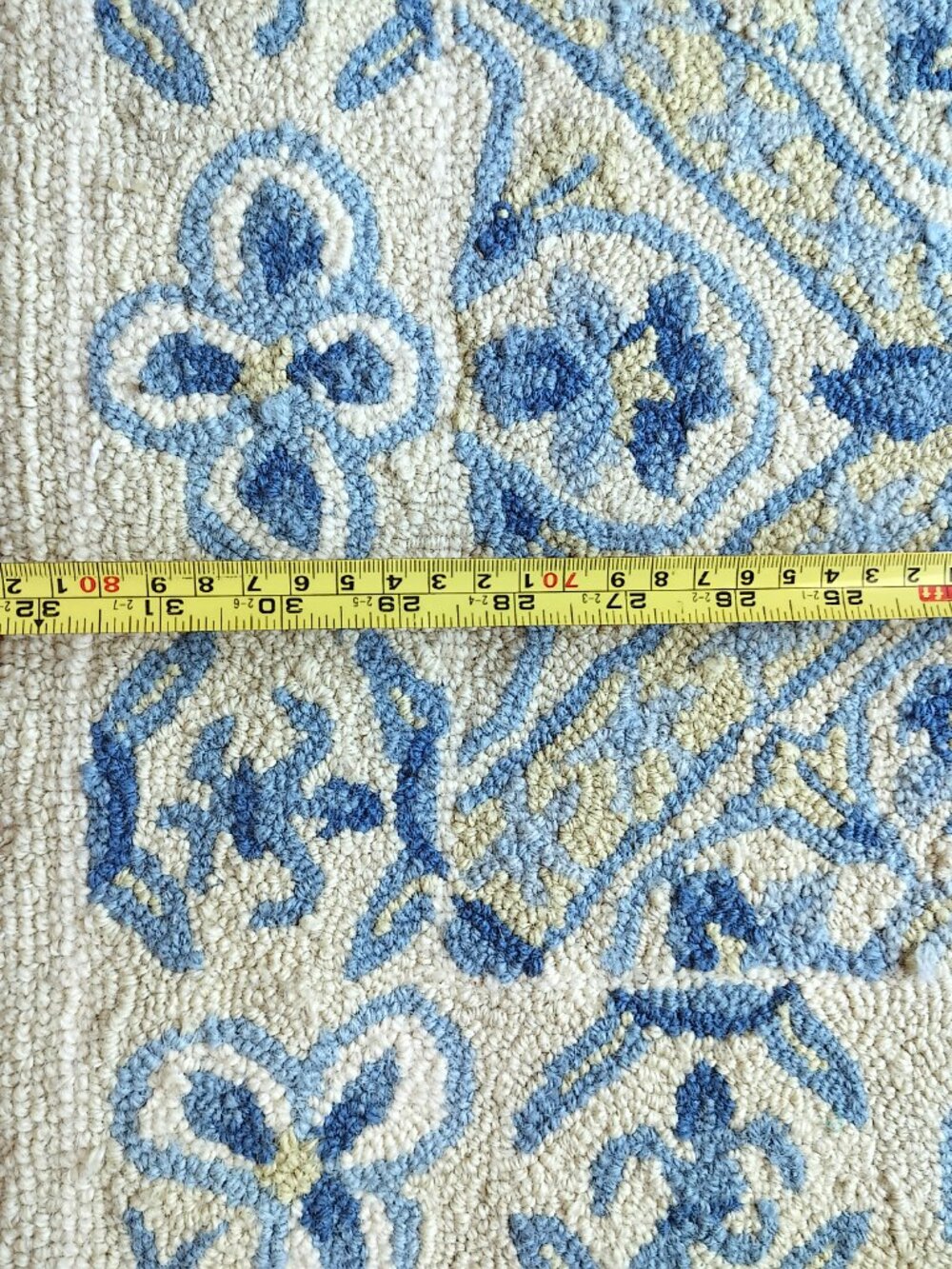 Small Floral Rug - Picture 4 of 5